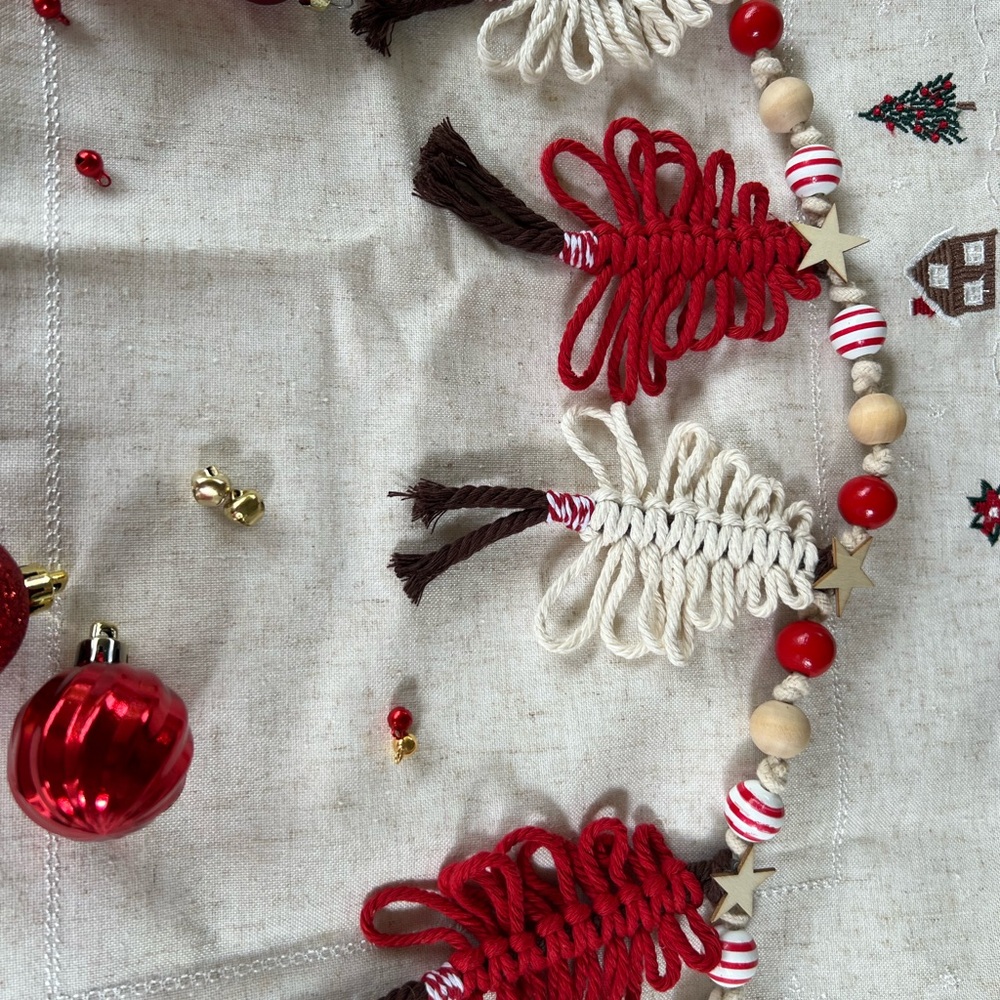 Festive Red and White Holiday Garland - Picture 4 of 5